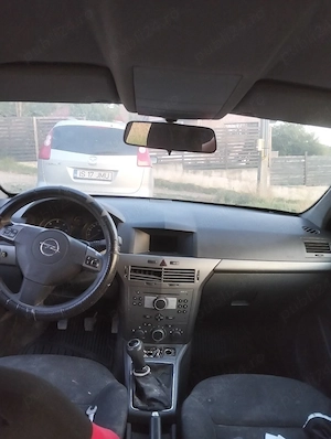 Mazda 5 si Opel Astra H - imagine 2