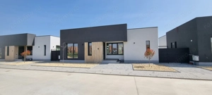 Investește în calitate: Case pe parter în cel mai nou și aerisit complex.