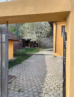 Casă 4 camere + Panouri fotovoltaice  garaj foișor cart. Galați,  loc. Făgăraș  gata de mutare - imagine 2