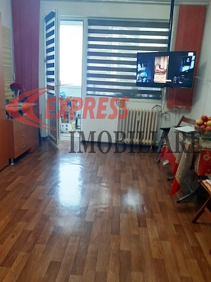 Dristor, Ramnicu Valcea, Scoala Mihai Botez  - imagine 3