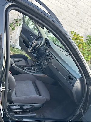 BMW e91 touring 318d - imagine 3