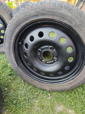 4 orfeline cauta un nou camin (anvelope + jante) - imagine 3