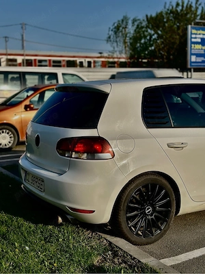 Volkswagen Golf 6 2.0 TDI DSG - imagine 3