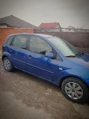 Ford fiesta  - imagine 4