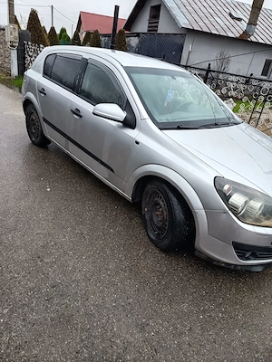 Opel astra h se da la schimb