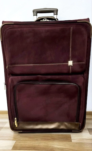 Troler marca Diane von Fursenberg visiniu