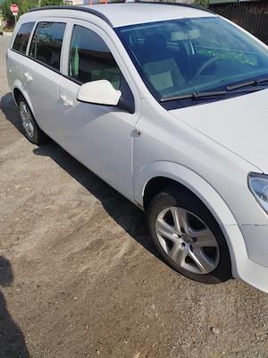 Opel Astra H 1, 7cdti 2010 - imagine 2