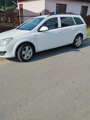 Opel Astra H 1, 7cdti 2010