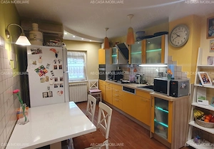 Apartament deosebit, 3 camere, 2 băi, 1 balcon, 90 mp, et. 3, zona Girocului, cu garaj, comision 0% - imagine 6