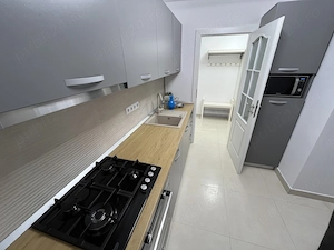 Apartament 3 Camere Etaj 1din 4 zona Piata Covasna, 5 min Metrou C-tin Brancoveanu - imagine 3