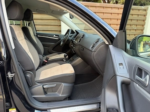 Volkswagen Tiguan 2013 2.0TDi 140 CP Interior Bi-Color 4x4 Navigație - imagine 8
