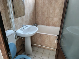 inchiriez apartament 2 camere - imagine 2