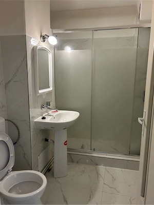 Inchiriez apartament