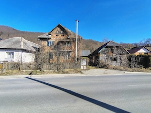 Vând casă cu gradina