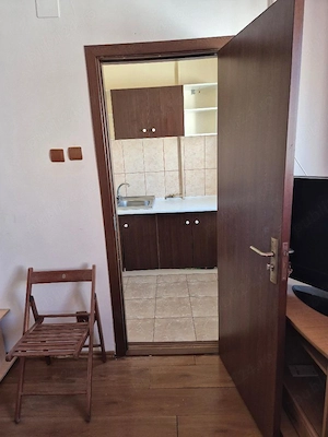 Garsonierâ de închiriat - imagine 3