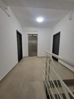 3 camere living bucatarie+ terase 106 mp lift Florenta loc parcare - imagine 3