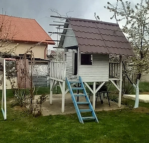 Casuta de lemn pentru copii 