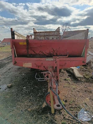 Remorcă de împrăștiat gunoiul - imagine 3