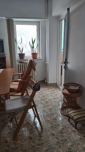 Vand apartament 2 camere strada Babadag