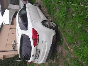 Vand kia carens - imagine 2