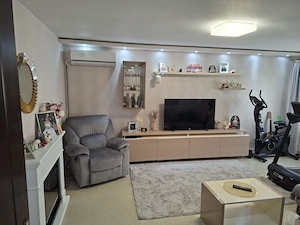 Vând apartament cu 3 camere in comuna 1 Decembrie jud Ilfov