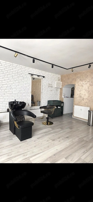 Închiriez post coafură - imagine 5