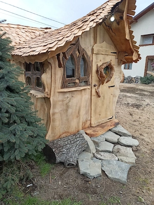 casă locuibilă rustică din povești 