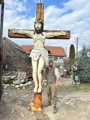 Isus Hristos rasticnit pe cruce troiță  - imagine 4