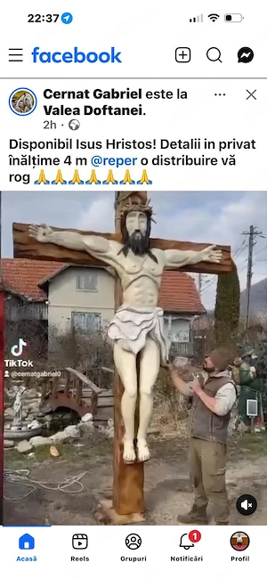 Isus Hristos rasticnit pe cruce troiță 