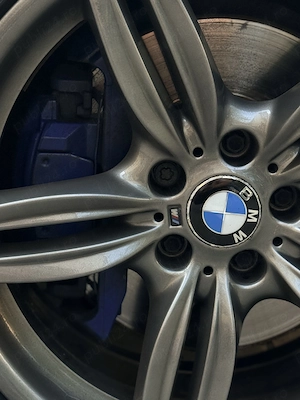 BMW F10 530xDrive Pachet M Fabrica - imagine 12