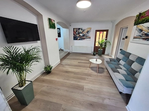 Apartamente - cazare LUX  regim hotelier   chiar în inima orașului Târgu Mureș! Până la 14 persoane. - imagine 5