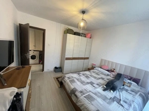 Apartament decomandat, 3 camere, 2 bai, 1 Mai - zona Pelendava - imagine 4