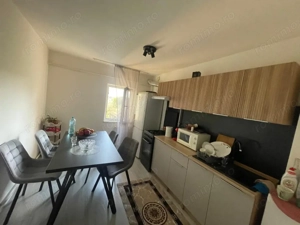 Apartament decomandat, 3 camere, 2 bai, 1 Mai - zona Pelendava - imagine 6