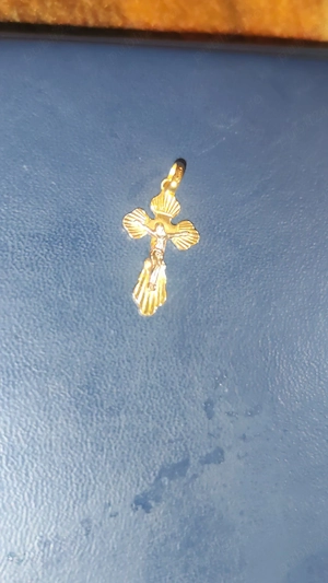 vand cruciulita din imagine. - imagine 2