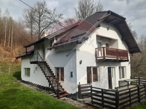 Casă / Vilă cu 7 camere   în zona Bran-Tohanita - imagine 2