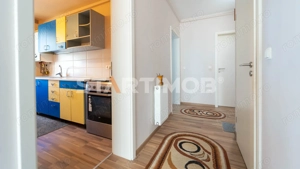 Apartament cu boxa si parcare zona Coresi - imagine 2