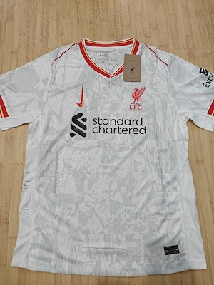 Nike Liverpool FC Jersey M