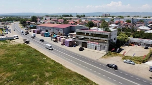 Clădire P+ 2 , suprafață 900 mp + 200 mp depozitare + teren 900 mp Calea Munteniei  Focșani 