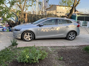 Volvo V40 D4 190CP | Panoramic | Harman Kardon | Istoric + CarVertical | Direcție nouă GARANȚIE - imagine 3