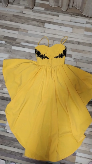 Rochie scurta,cu trenă - imagine 2