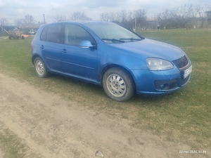 Vând Golf 5 motor de 1.6 benzina an 2005  - imagine 5