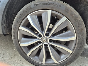 Vând 4 jante originale Renault Bosse+senzori originali+ anvelope 225/45/19.