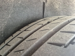 Vând 4 jante originale Renault Bosse+senzori originali+ anvelope 225/45/19. - imagine 4