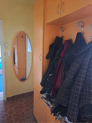 Vand apartament 2 camere Tudor+ garaj - imagine 5