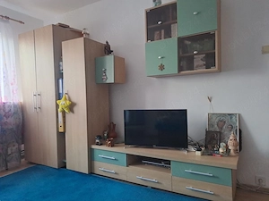 Vand apartament 2 camere Tudor+ garaj - imagine 2