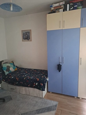 Vand apartament 2 camere Tudor+ garaj - imagine 3