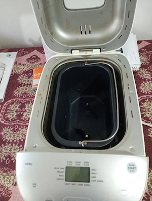 Vând mașină de pâine Gorenje