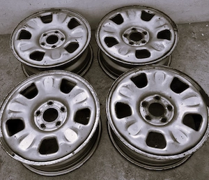 Jante tabla pe 16" de Dacia Duster