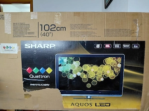 Televizor Sharp LC-40LE810E