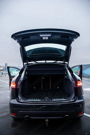 Vând sau schimb Jaguar F Pace 2017 3.0D V6 300cp - imagine 3